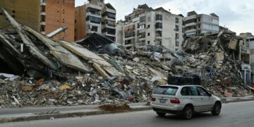 Libaneses retornam para casas destruídas após anúncio de trégua
