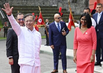 Gustavo Petro chega à Venezuela na 1ª visita de um chefe de Estado pós-Maduro