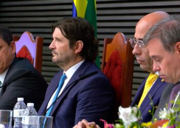 Alesp concede a André Mendonça o Colar de Honra ao Mérito