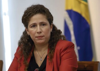 Governo federal vai chamar mais 7 mil servidores em 2026, diz ministra