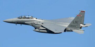 Irã derruba dois aviões dos EUA e um piloto segue desaparecido