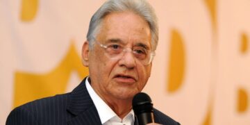 Filho de FHC obtém na Justiça a interdição do ex-presidente