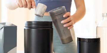 Whey com leite ou água? Saiba qual é a melhor opção para seu objetivo