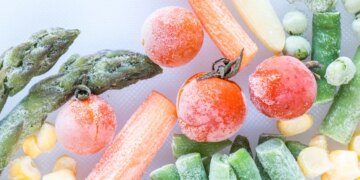 Um jantar saudável é mais simples do que parece, e começa no freezer