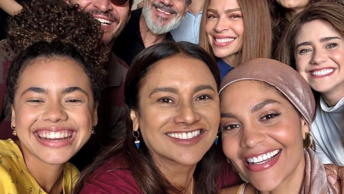Grazi Massafera reage a publicação de Dira Paes em clima de despedida de "Três Graças": "Cheia de saudade"
