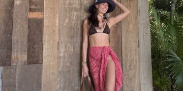 Isis Valverde encanta com álbum de fotos de viagem à Bahia: "Dias de sol, mar e família"