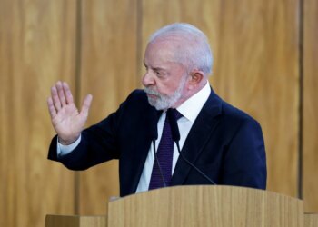 Lula sanciona lei que regulamenta a profissão de doula