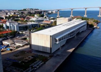 Museu do Cais das Artes é o novo marco cultural de Vitória (ES)