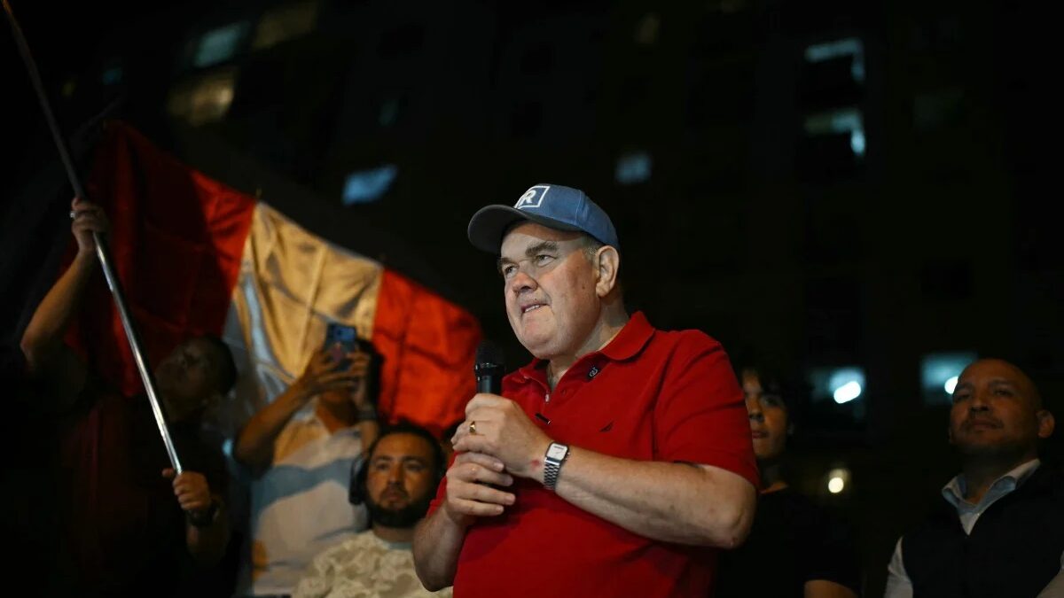 Candidato ultraconservador no Peru oferece recompensa por provas de fraude eleitoral