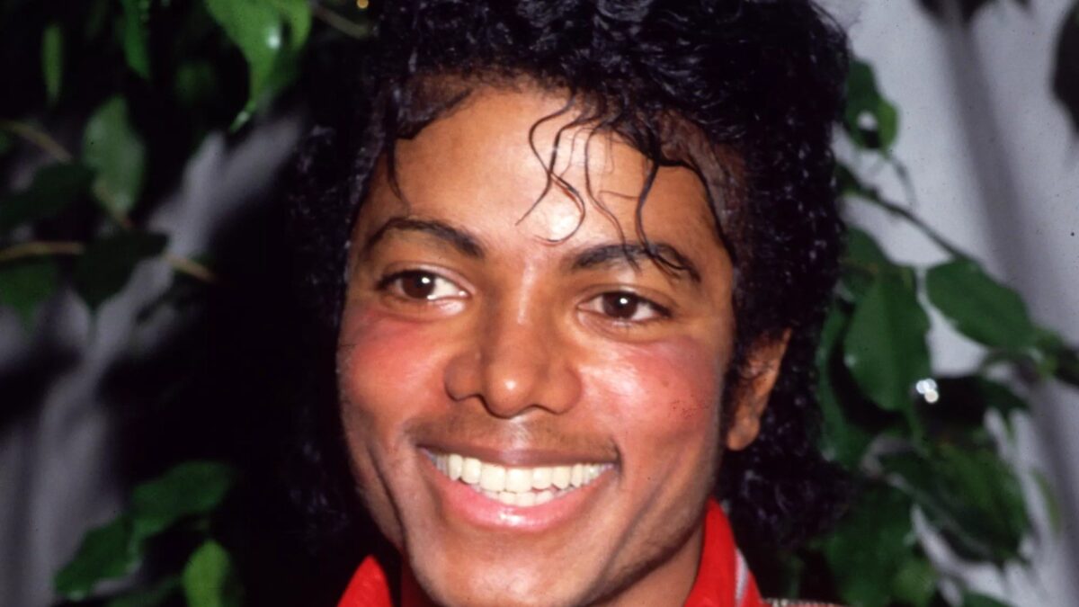 Quantas cirurgias plásticas Michael Jackson fez? O que o Rei do Pop disse sobre sua aparência