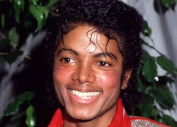 Quantas cirurgias plásticas Michael Jackson fez? O que o Rei do Pop disse sobre sua aparência