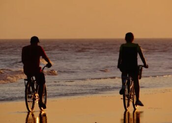 Reconhecida pelo Guinness, maior praia do mundo fica no Brasil