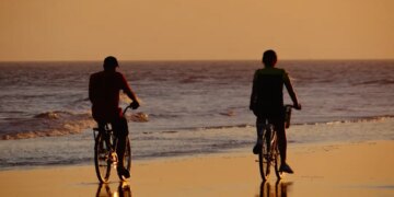 Reconhecida pelo Guinness, maior praia do mundo fica no Brasil