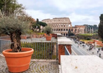 Roma ganha mirante de tirar o fôlego com vista para o Coliseu