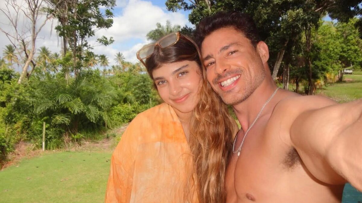 Sofia abre álbum de viagem com Cauã Reymond e ganha declaração de Grazi Massafera: "Te amo"