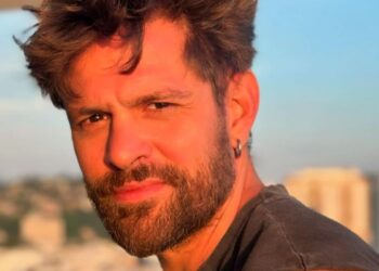 Alejandro Claveaux alerta sobre golpe após ter celular roubado