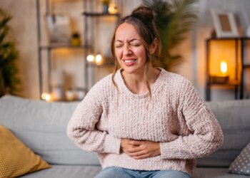 Coloproctologista aponta os alimentos que mais irritam o intestino
