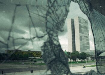 Petra Costa é finalista em categoria do Prêmio Emmy de Documentários