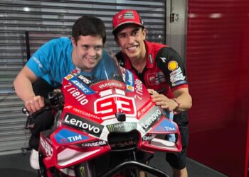 João Vitor se encontra com Marc Márquez em ação do UNICEF