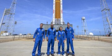 Nasa enviará 1ª mulher e astronauta negro à órbita lunar