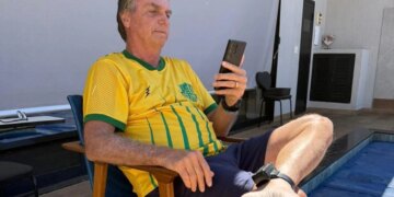 PM relata ao STF troca do carregador da tornozeleira de Bolsonaro