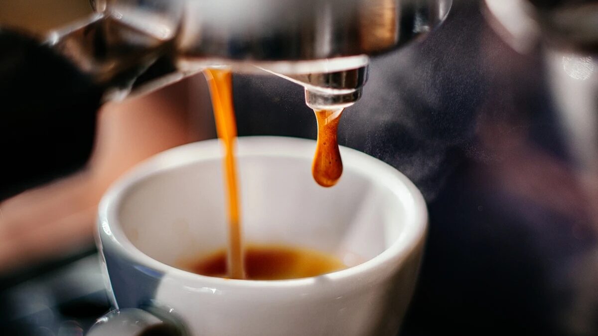 Este erro ao usar a cafeteira pode colocar sua saúde em risco