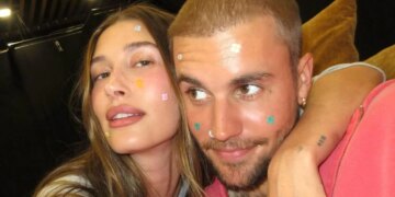 Justin Bieber lança produtos de skincare com a Rhode, marca de Hailey