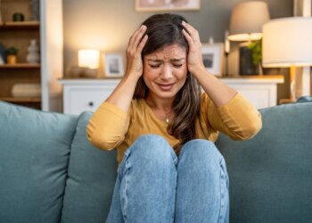 Médico lista sinais que o corpo dá quando o cortisol está elevado