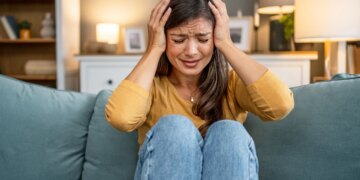 Médico lista sinais que o corpo dá quando o cortisol está elevado
