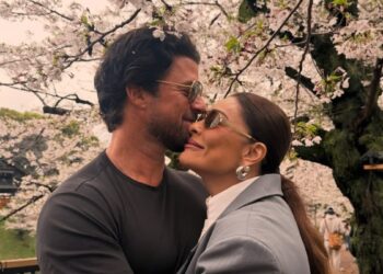 Juliana Paes vai ao Japão com marido e abre álbum de fotos