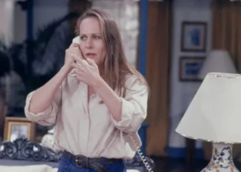 A atriz Lucinha Lins viverá o papel que foi da sua mãe no remake de a viagem, que será feito agora em filme .