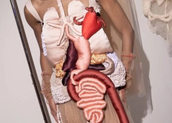 Met Gala 2026: conheça a única estilista brasileira na exposição