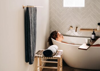 Aprenda banho energético para fazer hoje e começar o fim de semana bem