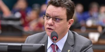 Senado aprova Odair Cunha para ministro do TCU