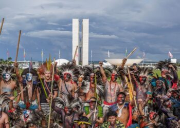 Indígenas levam a Itamaraty proposta de áreas livres de petróleo e gás