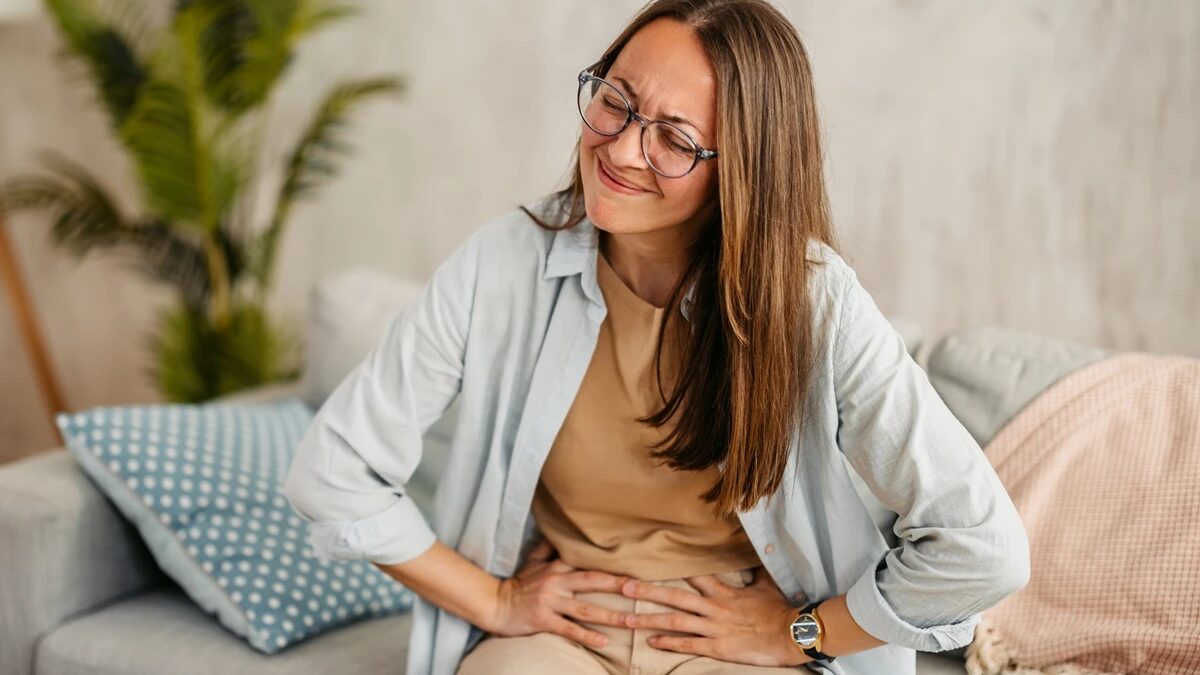 Coloproctologista cita sinais que indicam inflamação do intestino