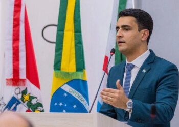 Prefeito de Maceió se filia ao PSDB após saída do PL; candidatura em 2026 ainda é incerta