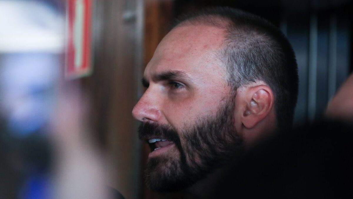 Eduardo Bolsonaro não comparece a interrogatório no Supremo