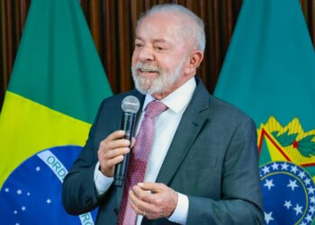 Lula diz que o Brasil não precisa de escola cívico-militar na educação