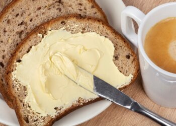 Médico diz o que acontece com o corpo de quem come manteiga todo dia