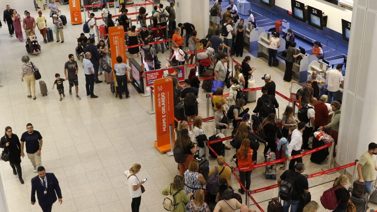 Cade investiga possível alinhamento de preços entre Latam e Gol