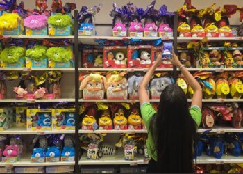 Mais da metade dos brasileiros vai comemorar a Páscoa com barra de chocolate