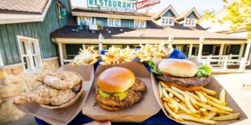 Adeus a um clássico: Disney começa a demolir famoso restaurante