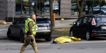 Homem mata a tiros seis pessoas em Kiev antes de ser abatido