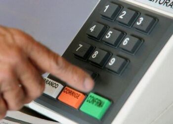 Inteligência artificial liga alerta a seis meses das eleições