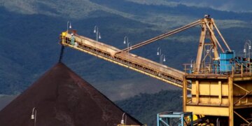 IBGE: produção industrial cresce em 11 dos 15 locais pesquisados em fevereiro