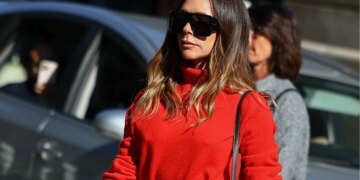 Victoria Beckham reimagina ícones da Gap em nova collab de primavera