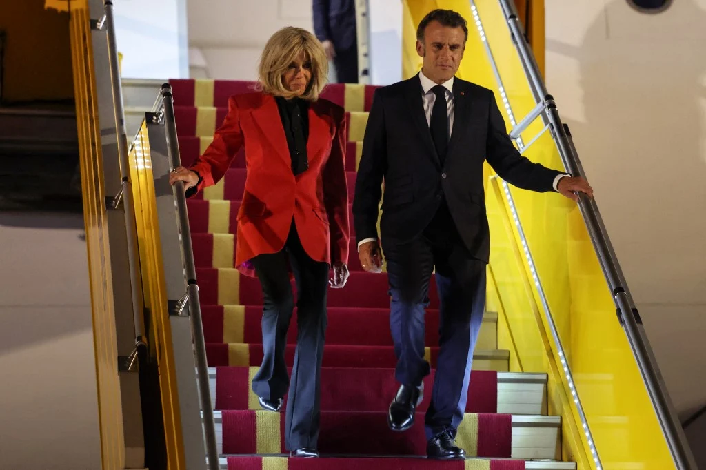 Mensagem de atriz seria motivo de tapa de Brigitte Macron no presidente da França, revela jornalista