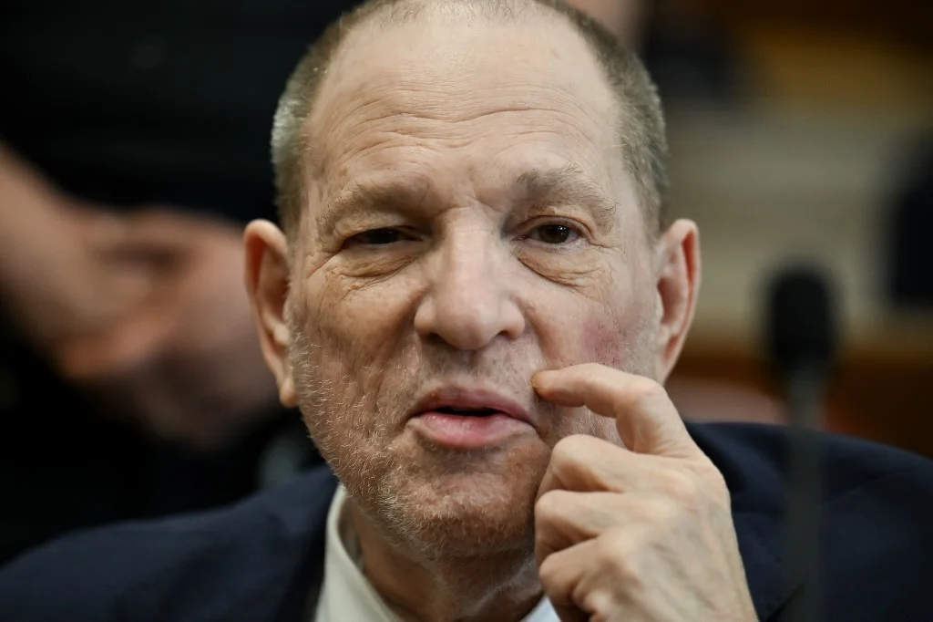 Juiz anula julgamento no caso Weinstein após júri não alcançar veredicto