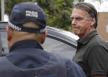Bolsonaro entra com revisão criminal no STF para anular condenação